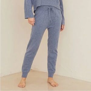 New with tag, 100% Cashmere Jogger - XS/S